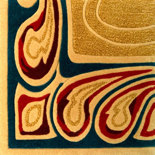 Traditional rug design by Jamie Stern